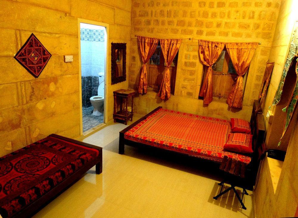 Отель Arya Haveli Джайсалмер Экстерьер фото